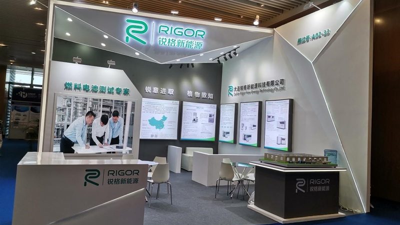光伏板的尺寸通常以长宽比例表示，如1.6m×0.9m。以下是一些常见尺寸：